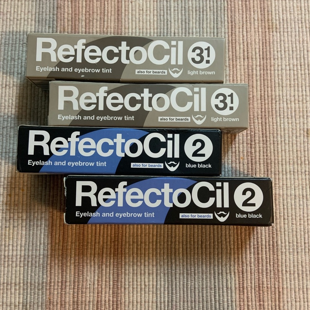 24 pcs - RefectoCil Eyelash and Eyebrow Tint Set 
(20 lt.brown + 4 blue black)